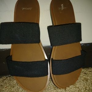 Sanuk Sandals NWOT